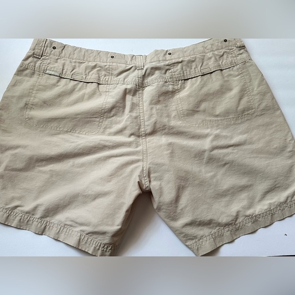 Columbia Women's Omni-Shade Khaki Shorts - XL - Picture 11 of 16